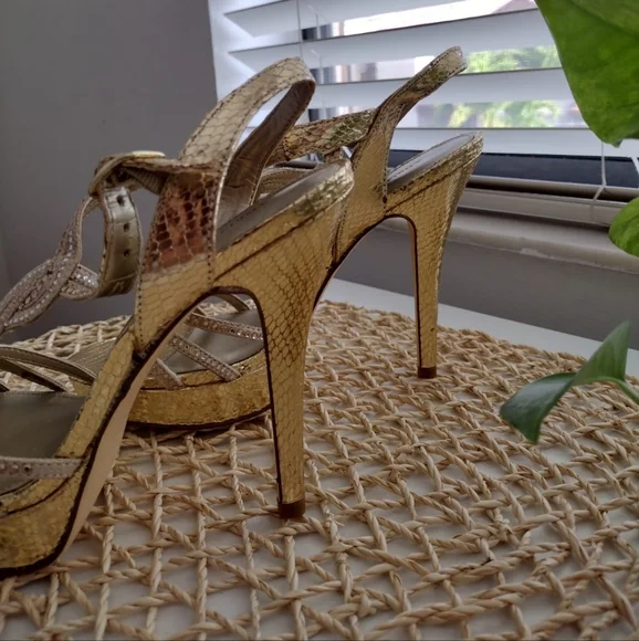 Adrianna Papell Boutique heels - Picture 2 of 3